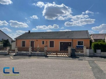 Lexy maison individuelle plain-pied de 120 m² sur terrain de 4 ares, dans quartier  calme, proche des commodités, commerces, services, écoles, bons accès routiers.<br>Cette maison se compose,  un hall d\'\'entrée, grand salon salle à manger avec accès à une spacieuse véranda et au jardin. Trois chambres à coucher, une salle de douches, un Wc séparée, une cuisine équipée séparé avec accès sur une terrasse et au jardin. Une buanderie, une chaufferie, garage pour une voiture et emplacement extérieur. <br>Maison en bon état général plusieurs travaux de rénovation effectué ces dernières années.<br><br>Frais d\'agence à charge du vendeur<br>