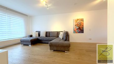 Maison moderne et spacieuse avec garage double et jardin, située dans une cité calme et bien réputée, à proximité des écoles, crèches et centres commerciaux tels que Zolwereck (à environ 1 km) et Auchan (à environ 3 km).

La maison offre une surface totale d'environ 230 m² pour une surface habitable d'environ 168 m².

Elle se compose comme suit :

Rez-de-chaussée : 
Hall d'entrée
Séjour spacieux et lumineux, ouvert
Cuisine moderne entièrement équipée
Salle à manger avec accès direct à la terrasse, ouverte sur la cuisine et le séjour
WC séparé
Jardin et terrasse


1er étage : 
Hall
3 chambres à coucher
1 salle de bains (baignoire, double lavabo, WC)


2e étage ? Combles 
Hall
4e chambre à coucher avec dressing
1 salle de douche privative (douche, meuble lavabo, WC)
1 Bureau 

Sous-sol
Garage pour 2 voitures + 1 emplacement extérieur devant le garage
Débarras / cave
Buanderie / chaufferie
Accès au jardin

La maison a été construite en 2003 et bénéficie d'une construction solide avec une bonne isolation de la façade et de la toiture.

Elle a été entièrement rafraîchie entre 2023 et 2025 : nouvelle chaudière, nouvelle cuisine, nouveaux revêtements de sol, etc.

Pour tout complément d'information, n'hésitez pas à nous contacter par téléphone au 28 77 88 22.
Nous sommes également disponibles pour organiser des visites le samedi.

Nous sommes en permanence à la recherche de nouveaux biens à vendre (appartements, maisons et terrains à bâtir) pour nos clients acquéreurs.
N'hésitez pas à nous contacter si vous souhaitez vendre ou échanger votre bien : nous vous proposons une estimation gratuite.