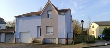 Maison de 99.80 m2 – 3 chambres – Terrain 2a76.

Idéale pour un premier achat, nous proposons à la vente cette maison mitoyenne de son seul côté gauche, par le garage.

Etablie sur un joli petit terrain plat et clos, elle offre une surface habitable de 95.13 m2 :
En rez-de-chaussée :
un espace de salon (16.70 m2) et séjour de 12.50 m2, ouvert sur une cuisine parfaitement aménagée et équipée de 12 m2.
Une salle de bains et WC, de 6.10 m2
A l’étage : 
Trois chambres de 17.14 – 13.10 et 13.20 m2.
Avec aussi, un garage à porte motorisée, pour le stationnement d’une voiture. A son arrière des espaces de rangement et un second WC.
Cave sous la partie avant de la maison. 
Terrasse à l’arrière de la maison

*** En 2021, une isolation de 140 mm de polystyrène a été posée sur les murs extérieurs. 
*** Double vitrage PVC OB de 10 ans environ.
*** Isolation de 30 cm de laine de verre en combles. 
*** Chauffage central au fuel, brûleur récent. 

Peu de travaux seraient à y prévoir. 

LE BIEN EST IMMEDIATEMENT DISPONIBLE. 

N’hésitez pas à contacter notre commercial EI Gérard STOULIG 
Au : 06 03 40 33 55 – agenceabel@gmail.com

NB : Les frais d’agence sont à la charge du vendeur.