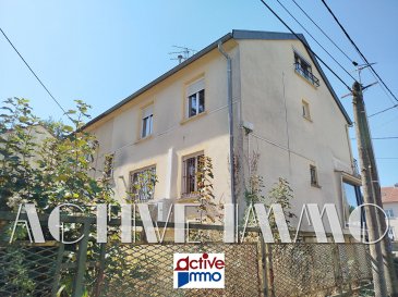 AUMETZ - Appartement type F3 + Garage et Jardin. Que vous soyez investisseur, primo-accédant ou travailleur frontalier, cet appartement  à rénover, sera idéal pour vous !

Situé au centre d'Aumetz, vous bénéficierez d'un emplacement idéal, proche des commerces et services, écoles, collège et arrêts de bus ainsi que de l'axe routier vous amenant rapidement au Luxembourg (frontière Esch Sur Alzette et Belval)

Cet appartement de type F3 est situé au 1er étage d'une petite copropriété de 4 appartements + 2 locaux commerciaux en RDC (actuellement occupés)

D'une surface totale de 55.20m², cet appartement vous propose 1 cuisine indépendante de 7m², 1 séjour lumineux de 18m² avec balcon, 2 chambres (11.5 et 10m²) ainsi qu'une salle d'eau avec wc.

En complément :
Un garage privatif au sous-sol ainsi qu'un jardin à usage privé de 130m²

Des travaux de rénovation globale sont à prévoir, pour en faire un lieu de vie confortable et agréable à habiter ou à proposer à la location !
DV PVC, chauffage individuel gaz.

Diagnostics (réalisés le 18/02/2026)
Logement classé E (292 kWh/m²/an) et E pour les émissions de gaz à effet de serre (53 kg CO2/m²/an).
Montant estimé des dépenses annuelles d'énergie pour un usage standard : entre 1590 € et 2200 € (prix moyens indexés sur 2021, 2022 et 2023, abonnements compris).
Les informations sur les risques auxquels ce bien est exposé sont disponibles sur le site Géorisques : www.georisques.gouv.fr

Proche Havange, Angevillers, Audun le Tiche, Crusnes, Villerupt, Thil, Russange, Rédange, Esch sur Alzette, Luxembourg.

Les informations sur les risques auxquels ce bien est exposé sont disponibles sur le site Géorisques : www.georisques.gouv.fr ».

A visiter sans tarder !
Mme GONZALEZ Véronique
06 18 01 45 97


Copropriété de 13 lots - dont 6 lots habitation. (Pas de procédure en cours).
Charges annuelles : 100.00 euros.