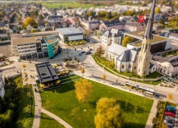 AFIL a le plaisir de vous présenter cette magnifique maison
à Bertrange dans un cadre résidentiel privilégié, construite en 2000. Libre sur 3 côtés et située dans un environnement calme le tout dans une rue sans issue. Elle offre des prestations de haut standing et des espaces généreux, idéals pour une famille.

Photos en cours de réalisation

Rez-de-chaussée

- Hall d'entrée avec armoires encastrées

- Buanderie et local technique avec accès direct à la terrasse et au jardin

- Débarras

- WC séparé

- Garage pour 2 voitures

- 3 emplacements extérieurs

- Jardin privé avec potager

- Maisonnette

1er étage

- Hall

- Cuisine entièrement équipée avec accès à la terrasse

- Salon et salle à manger lumineux, avec accès à la terrasse

- WC séparé

- Bureau

2e étage

- Hall

- 3 chambres à coucher

- Salle de douche moderne avec double vasque et WC

3e étage

- Grenier aménagé en salle de sport, avec chauffage


Équipements & prestations

- Fenêtres double vitrage

- Stores électriques

- Système d'alarme

- Caméras de surveillance

- Aucun travaux prévu

Une maison rare sur le marché, alliant confort, sécurité et tranquillité, dans l'une des communes les plus prisées du Luxembourg.

AFIL s'engage dans toutes vos démarches immobilières (estimation, vente, location de biens, recherche de financements).

Votre satisfaction est notre priorité !

Les prix s'entendent frais d'agence de 3 % + TVA inclus.