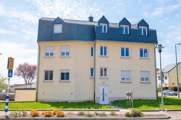 MONDERCANGE

Très bel appartement deux chambres à coucher dans une petite copropriété très bien entretenue à seulement quatre unités.

Dès l'entrée, un grand living ouvert avec sa belle cuisine équipée inondés de lumière naturelle apporte un aspect de bien être à la pièce de vie.

La grande chambre à coucher se positionne sur la façade arrière de la résidence.

Une seconde chambre pouvant servir de petite chambre pour un enfant ou d'un espace bureau est pourvue d'une belle verrière style parisienne qui donne vue sur le salon

Une salle d'eau entièrement équipée avec douche, WC et un évier sont accessibles par le hall de nuit de l'appartement.

Une cave et un grand garage ainsi qu'un emplacement réservé à la buanderie complètent l'appartement.

Pour toutes questions ou demandes d'informations, n'hésitez pas à nous contacter, nous serons toujours à votre service.

Agence ELSA'HOME à votre écoute pour la concrétisation de vos projets en toute confiance.

---------------------------------------------------------------------

MONDERCANGE

Beautiful two-bedroom apartment in a small, well-maintained building with only four units.

Upon entering, a large open-plan living room with a beautiful, fully equipped kitchen, flooded with natural light, creates a welcoming atmosphere.

The master bedroom is located at the rear of the building.

A second bedroom, which could serve as a small bedroom for a child or a home office, features a lovely Parisian-style glass partition overlooking the living room.

A fully equipped bathroom with a shower, toilet, and sink is accessible from the apartment's hallway.

A cellar, a large garage, and a dedicated laundry area complete the apartment.

For any questions or inquiries, please do not hesitate to contact us; we are always at your service.

ELSA'HOME Agency is here to help you realize your real estate projects with complete confidence.