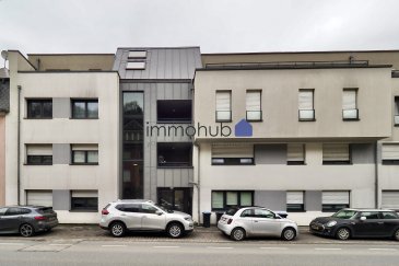 Studio moderne à vendre à Niederkorn - Idéal pour investissement ou premier achat !

immohub, votre partenaire immobilier à Niederkorn, a le plaisir de vous proposer ce magnifique studio, achevé en 2017, situé dans une résidence soignée avec ascenseur.

D'une superficie de 34,92 m², ce bien comprend également une cave privative de 8,34 m² et un emplacement de parking intérieur de 12,53 m².

Composition du studio :
-Hall d'entrée (2,50 m²) - Avec vidéophone et porte sécurisée
-Salle de douche (4,21 m²) - Meuble vasque, cabine de douche, WC
-Cuisine équipée ouverte
-Espace de vie (Chambre/Séjour) (26,32 m²) - Lumineux et fonctionnel

Atouts et équipements :
-Chauffage au gaz
-Hauteur sous plafond : 2,49 m
-Classe énergétique : A/B
-Charges mensuelles : 105 €
-Triple vitrage, châssis en PVC, volets électriques, moustiquaires

Ce studio moderne et parfaitement entretenu est une opportunité à ne pas manquer ! Contactez-nous dès maintenant pour une visite.