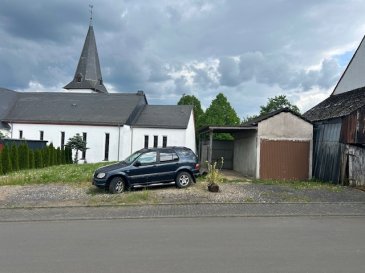 Kleines schönes Baugrundstück zu verkaufen. Auf dem Grundstück steht bereits ein kleiner Schuppen bzw. Garage.