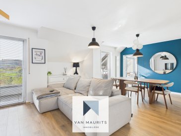 A SAISIR !  
Ce penthouse (duplex) au 3ème et 4ème étage avec ascenseur est sitié dans une résidence bien entretenue Il est en excellent état offrant une surface habitable de ± 98 m², parfaitement agencée et lumineuse. Disponible immédiatement, il bénéficie d'un cadre de vie agréable, avec deux balcons, une terrasse sans vis-à-vis, ainsi qu'une vue dégagée et panoramique orientée plein ouest.  

Le bien se présente comme suit :  

Rez-de-chaussée :  

- Cave de ± 5 m²  
- Garage fermé de ± 15 m² (box individuel)  
- Parking extérieur couvert de ± 15 m² (carport)  

3ème étage :  

- Hall d'entrée de ± 6 m²  
- Séjour de ± 34 m² (lumineux, accès vers 2 balcons et terrasse)  
- Cuisine de ± 11 m² (équipée)  
- Chambre de ± 9 m²  
- Salle de bain de ± 6 m² (baignoire, douche séparée, vasque)  
- WC séparé  
- Terrasse de ± 6 m² (vue plein Ouest, sans vis-à-vis)  
- Balcon de ± 2 m²  
- Balcon de ± 2 m²  

4ème étage :  

- Chambre de ± 31 m²  
- Grande pièce mansardée avec placard intégré  

Finitions :  

- Carrelage  
- Parquet flottant  
- Fenêtres : Châssis PVC double vitrage  
- Volets manuels  

Équipements :  

- Ascenseur  
- Chauffage au gaz par radiateurs  

Cuisine aménagée / équipée :  

- Congélateur  
- Cuisinière à induction  
- Four  
- Frigo  
- Hotte aspirante  
- Lave-vaisselle  
- Plan de travail  

Vue :  

- Vue dégagée et panoramique plein ouest sur le Parc de Mesch  

Services à proximité :  

- Bus  
- Centre commercial : Cactus, Leclerc, Grand Frais, Lidl, Aldi  
- Centre sportif  
- Connexions autoroutières A7  
- Crèche & école  
- École internationale de Mersch  
- Gare de Mersch à 250 m  
- Parc de Mersch (13 hectares) à 300 m  
- Pharmacie  
- Pistes cyclables à 100 m  
- Restaurants  

Agent : Jimmy de Brabant - Tél. : +352 661 167 494 - E-mail : jimmy@vanmaurits.lu