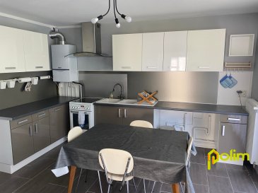 Bel appartement F3 - 1er étage .  Appartement situé rue Jean Bouin 54530 PAGNY SUR MOSELLE - 1er étage comprenant : 
 - Hall d'entrée avec placard, cuisine aménagée, pièce de vie accés balcon, 2 chambres, SDB, WC, cave, place de parking
 - Chauffage individuel Gaz - 64,26m2. 
 Libre à la location le 15 novembre 2026
  Les informations sur les risques auxquels ce bien est exposé sont disponibles sur le site Géorisques : www.georisques.gouv.fr