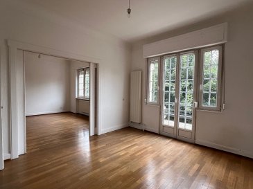 A Thionville, quartier Victor Hugo, duplex de 123 m2 avec garage. A Thionville, boulevard Hildegarde, dans une petite copropriété, duplex de 123 m3.
Appartement au 1er et dernier étage dans une maison des années 30 comprenant un double séjour avec balcon, une cuisine équipée avec salle à manger et balcon, un WC séparé.
A l'étage du duplex vous trouvererz 3 chambres, un cellier et une salle de bains avec baignoire, WC et fenêtre.
Cave et garage avec porte motorisée.
Les informations sur les risques auxquels ce bien est exposé sont disponibles sur le site Géorisques : www.georisques.gouv.fr » 
Contact pour renseignements et visites : 
Karine Karas et Katia Moriceau au 03 82 53 44 32