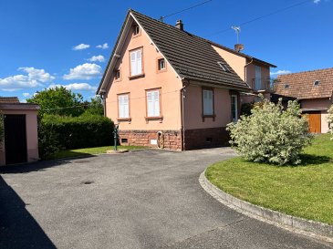 Charmante maison 131m² avec jardin. Située dans une impasse paisible de MERTZWILLER dans un quartier calme et accueillant. Elle allie le charme de l'ancien à un environnement serein , offrant de nombreuses possibilités d'aménagement selon vos envies. 
Cette maison est soigneusement entretenue par les propriétaires.  
Idéale pour une famille ou un projet de rénovation.

Prix : 239 700€
Honoraires inclus charges acquéreur : 2%~(Prix 235 000€ hors honoraires)

  (2.00 % d'honoraires TTC à la charge de l'acquéreur.)