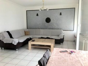 *** SOUS COMPROMIS ***<br><br>Un bel Duplex d\'environ 90m2, situé à Esch/Alzette au troisième étage y comprenant :<br><br>Hall d\'entrée<br>Living<br>Cuisine équipée<br>2 chambres à coucher<br>Salle de bain<br>WC séparé<br>Cave<br><br>Description de la situation : L\'appartement se situe à proximité de toutes les commodités (centre-ville, gare, bus, commerces, écoles, etc)<br><br>Pour tout complément d‘information, n\'hésitez pas à nous contactez par téléphone au 28 77 88 22.<br>Nous sommes également disponibles pour organiser les visites le samedi !<br><br>Nous sommes, en permanence, à la recherche de nouveaux biens à vendre (des appartements, des maisons et des terrains à bâtir) pour nos clients acquéreurs.<br>N‘hésitez pas à nous contacter si vous souhaitez vendre ou échanger votre bien, nous vous ferons une estimation gratuitement. <br><br />Ref agence :37
