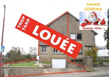 L'agence IMMO LORENA de Pétange a choisi pour vous cette magnifique maison EN DALLES EN BETON en location, idéale pour une famille avec enfants à Rodange à proximité de toutes commodités disponible pour le 1er NOVEMBRE 2020. 

Elle se compose comme suit:

- Un Hall d'entrée de 7,24m2
- Une cuisine séparée de 18,27 m2 avec un petit débarras
- Un double living faisant 20 m2
- Et un W.C séparé de 1,28 m2

1er étage:

- Un Hall de nuit de 4 m2 donnant accès à trois chambres de, 16 m2, 12 m2 et 7 m2
- Une salle de bain de 5 m2
- Un grand grenier aménageable de 39 m2

Sous-sol:

- Une grande cave de 20 m2
- Un garage fermé pour une voiture faisant 13 m2
- Et une buanderie de 20 m2

Une grande terrasse de 35, 57m2 donnant accès au jardin d'environ 2 ares viennent compléter cette magnifique maison. 

FRAIS D'AGENCE:
1800 euros à la charge des locataires + 17% TVA



Pour tout contact:
Joanna RICKAL: 621 36 56 40
Vitor Pires: 691 761 110
Kevin Dos Santos: 691 318 013

L'agence Immo Lorena est à votre disposition pour toutes vos recherches ainsi que pour vos transactions LOCATIONS ET VENTES au Luxembourg, en France et en Belgique. Nous sommes également ouverts les samedis de 10h à 19h sans interruption.