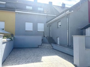 MANSO IMMO vous propose dans une des citées les plus prisées du sud de Luxembourg exactement à Schifflange, cette charmante maison jumelée de 3 chambres. Érigée sur un terrain de 1a24ca, offrant un confort de vie sur +-105m2 habitables proche de toutes commodités.

Vous succomberez sous le charme de cette demeure qui se compose comme suit :

- Au niveau inférieur vous trouverez une vaste cuisine ouverte donnant accès à une salle à manger, une buanderie / local technique ainsi qu'un coin idéal pour le stockage.

- Au rez-de-chaussée nous accédons par la porte principale au hall d'entrée avec espace mud-room, desservant un vaste salon, une belle salle de douche, ainsi qu'une première grande chambre. Dans le hall d'entrée on pourra accéder par un escalier escamotable à une partie du grenier servant de stockage.

- Par un bel escalier nous arrivons au palier supérieur. Le premier étage nous offre un couloir de nuit qui nous laisse accéder aux deux spacieuses chambres.

L'extérieur de cette maison offre une large terrasse ainsi qu'un emplacement de parking extérieur.

Idéalement située dans la Cité Emile Mayrisch, cette maison à été complètement rénovée durant les dix dernières années et ne nécessite aucun travaux majeurs. Idéale pour toute famille souhaitant vivre dans un cadre familial et amical tout en étant proche de toutes commodités comme écoles, transports publics, toutes sortes de magasins et aussi proche des axes routiers les plus importants du sud du pays.

Toutes les indications sont basées exclusivement sur les informations mises à notre disposition par nos clients. Nous n'assumons aucune garantie quant à l'exactitude et l'actualité de ces indications.

Les prix affichés s'entendent frais d'agence inclus de 3% + 17%TVA. Les honoraires d'agence sont à charge des vendeurs.

Pour plus d'informations, photos ou convenir d'un rendez-vous, vous pouvez nous contacter au :
352 24 51 33 79 info@mansoimmo.lu


MANSO IMMO bietet Ihnen in einer der beliebtesten Wohnsiedlungen im Süden Luxemburgs, genauer gesagt in Schifflange, dieses charmante Doppelhaus mit 3 Schlafzimmern. Es steht auf einem 1a24ca großen Grundstück und bietet Wohnkomfort auf +-105 m² Wohnfläche in der Nähe aller Annehmlichkeiten.

Sie werden dem Charme dieses Hauses erliegen, das sich wie folgt zusammensetzt:

- Im Untergeschoss finden Sie eine große offene Küche mit Zugang zu einem Esszimmer, einer Waschküche/Technikraum sowie einem idealen Stauraum.

- Im Erdgeschoss gelangen wir durch die Haupttür in die Eingangshalle mit Mudroom, von der aus man in ein großes Wohnzimmer, ein schönes Duschbad sowie ein erstes großes Schlafzimmer gelangt. In der Eingangshalle gelangt man über eine ausziehbare Treppe zu einem Teil des Dachbodens, der als Stauraum dient.

- Über eine schöne Treppe gelangen wir zum oberen Stockwerk. Der Flur im ersten Stock führt zu zwei geräumigen Schlafzimmern.

Im Außenbereich dieses Hauses befinden sich eine große Terrasse sowie ein Außenparkplatz.

Dieses Haus in idealer Lage in der Cité Emile Mayrisch wurde in den letzten zehn Jahren komplett renoviert und erfordert keine größeren Arbeiten. Ideal für jede Familie, die in einer familiären und freundlichen Umgebung leben möchte und gleichzeitig in der Nähe aller Annehmlichkeiten wie Schulen, öffentlichen Verkehrsmitteln, Geschäften aller Art und auch in der Nähe der wichtigsten Verkehrsachsen im Süden des Landes sein möchte.

Alle Angaben basieren ausschließlich auf den Informationen, die uns von unseren Kunden zur Verfügung gestellt wurden. Wir übernehmen keine Gewähr für die Richtigkeit und Aktualität dieser Angaben.

Die angegebenen Preise verstehen sich inklusive 3 % Maklergebühr + 17 % MwSt. Die Maklergebühren gehen zu Lasten der Verkäufer.

Für weitere Informationen, Fotos oder zur Vereinbarung eines Termins können Sie uns unter folgender Nummer erreichen:
352 24 51 33 79 info@mansoimmo.lu


MANSO IMMO offers you this charming 3-bedroom semi-detached house in one of the most sought-after neighborhoods in southern Luxembourg, in Schifflange. Built on a 1,240 m² plot, it offers comfortable living space of approximately 105 m² close to all amenities.

You will fall in love with this charming property, which is laid out as follows:

- On the lower level, you will find a large open-plan kitchen leading to a dining room, a laundry/utility room and an ideal storage area.

- On the ground floor, the main door opens onto the entrance hall with a mudroom, leading to a large living room, a beautiful shower room, and a first large bedroom. In the entrance hall, a retractable staircase provides access to part of the attic, which is used for storage.

- A beautiful staircase leads to the upper landing. The first floor has a hallway leading to two spacious bedrooms.

The exterior of this house features a large terrace and an outdoor parking space.

Ideally located in the Cité Emile Mayrisch, this house has been completely renovated over the last ten years and requires no major work. It is perfect for any family wishing to live in a family-friendly environment close to all amenities such as schools, public transport, all kinds of shops, and the major roads in the south of the country.

All information is based exclusively on the information provided to us by our clients. We do not guarantee the accuracy or timeliness of this information.

The prices shown include agency fees of 3% + 17% VAT. Agency fees are payable by the sellers.

For more information, photos or to arrange a viewing, please contact us at:
352 24 51 33 79 info@mansoimmo.lu