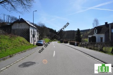 BOXHORN -  PROCHE CLERVAUX, certainement la plus belle petite ville de Luxembourg  (3 minutes) et à 10 minutes de la Collectrice Nord - 30 minutes environ de Ettelbruck et de Diekirch - EN VENTE EXCLUSIVE,  en pleine campagne pour amis de la la nature,   terrains de  8,27 ares vue dégagée, avec terrassement et gros-oeuvre (non fermé)  
 - aucun renseignement par tel. seul emails avec nom complet et tel. svp
construction +- 150   m2 nets habitables  environ 4 ch.  2 sdb, à ajouter balcon plein sud et grande terrasse, plus  cave , garage 2 voitures,
dans le prix du terrain ****sont compris  ***les  frais pour  les plans déjà établis autorisations (Commune et Ponts , Chaussées) 20.000€  - on peut commencer la construction sans délai 
suivant plans B-B-B triple vitrage, panneaux solaires, 
si  vous travaillez par exemple à Mersch, Ettelbruck,  ou en Ville - transport par train depuis Clervaux

pour la signature éventuelle d\'une réservation, une preuve de solvabilité est exigée au préalable
POUR MEME PAS LE PRIX D\'UN ARE EN VILLE - VOUS AVEZ ICI UN TERRAIN  10 x  MOINS CHER DU MOINS PAR ARE !!

INVESTISSEURS RENDEMENT 10 ANS LOYER (250000€ possible)  ET PLUS-VALUE DU MOINS 65 A 70%, avantages fiscaux - nous pouvons vous aider pour vos déclarations fiscales
(nous avons une 2e société pour ceci)
Ref agence :2449373