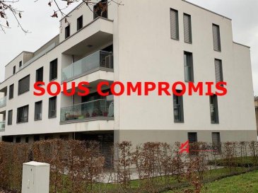 INFO COVID-19<br><br>Les visites sont possibles sous les conditions suivantes :<br>* 2 personnes max<br>* port de masque et gants obligatoires<br><br>Nous avons le plaisir de vous proposer ce magnifique  appartement situé à Cessange, au 1er étage d\'une résidence datant de 2015, cet agréable appartement traversant d\'une surface de +/- 80m² se compose comme suit:  <br><br>Le hall d\'entrée dessert un wc séparé, l\'espace nuit composé de 2 chambres et d\'une salle de bains.        Dessert un lumineux séjour avec une fenêtre-coulissante qui s\'ouvre sur un balcon. Une cuisine ouverte aménagée et équipée.<br><br>Au sous-sol, un emplacement intérieur, une buanderie commune ainsi qu\'une cave.<br><br>Informations supplémentaires:<br>- Appartement très lumineux et agréable à vivre;<br>- Disponibilité fin juillet 2021;<br>- Aucun(e) travaux à prévoir;<br>- DPE : B-B ;<br>- Environnement calme;<br>- Situation idéale, proche de toutes commodités: école arrêt de bus.<br><br>AFIL IMMO s\'engage dans toutes vos démarches immobilières (estimation, vente, location de biens, recherche de financements.<br><br>Vous satisfaire est notre priorité !<br><br>Les prix s\'entendent frais d\'agence de 3 % TVA 17 % inclus.