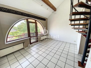 ENGLISH DESCRIPTION BELOW

Charmant duplex situé à Hagen, commune de Steinfort, proche frontière belge et à 25 minutes de Luxembourg-ville.

Résidence à 6 unités, appartement en dernier étage de +/-95m2, offrant:

- Hall d'entrée
- Cuisine équipée individuelle
- Living accès balcon avec vue dégagée
- 2 chambres à coucher donnant sur l'arrière
- 1 salle de bain avec fenêtre
- 1 WC séparé

A l'étage: 
- 1 grande chambre de +/-25m2 avec débarras/dressing.

Sous-sol:
- 1 garage box de +/-17m2
- 1 emplacement extérieur
- buanderie commune

Ce bien est disponible de suite.

A savoir: 
- Façade refaite en 2017
- Vélux électrique récent
- Fibres présente dans la résidence

Pour toutes informations, contactez-nous au 26.311.992.

Pour une estimation de votre bien (sous 48H), contactez-nous au 621.75 86 43.<br />ENGLISH DESCRIPTION

Charming duplex located in Hagen, commune of Steinfort, near the Belgian border and 25 minutes from Luxembourg city.

Residence with 6 units, top floor apartment of +/-95m2, offering:

- Entrance hall
- Individual equipped kitchen
- Living room with balcony access with open view
- 2 bedroom with access to the back
- 1 bathroom with window
- 1 separate toilet

On the first floor: 
- 1 large bedroom of +/-25m2 with storage/dressing room.

Basement:
- 1 garage box of +/-17m2
- 1 outside space
- common laundry room

This property is available immediately.

To know: 
- Facade redone in 2017
- Recent electric skylight
- Fibers present in the residence

For all information, contact us at 26.311.992.

For an estimate of your property (within 48 hours), contact us at 621.75 86 43.