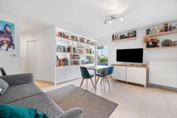 Axhome Immo vous propose ce magnifique appartement rénové comprenant 2 chambres à coucher d'environ 78 m², disposant d'un parking intérieur et d'une cave à STRASSEN.

L'appartement se compose comme suit :

Rez-de-chaussée:

- Hall d'entrée
- Cuisine équipée séparée avec accès à la terrasse
- Grand séjour
- WC séparé
- Salle de douche avec toilettes
- 2 chambres

Sous-sol :
- Emplacement de parking intérieur
- Cave

Atouts :

- Construction 2005
- 2 chambres
- Grand espace
- Aucun frais à prévoir
- Très bien situé, à la fois calme et proche de toutes commodités

Idéal si vous recherchez confort et espace !

Pour plus d'informations, n'hésitez pas à nous contacter :
- Par téléphone : +352 691 911 993 ROBERTO Alex
- Par email : info@axhome.lu

Nous restons également à votre entière disposition si vous souhaitez vendre ou louer votre bien. Nous prenons en charge toutes les démarches administratives liées au bien immobilier.

Nous sommes aussi disponibles pour des estimations gratuites.

 ---------- 
Axhome Immo bietet Ihnen diese wunderschöne, renovierte Wohnung mit 2 Schlafzimmern von ca. 78 m², mit Innenparkplatz und Keller in STRASSEN.

Die Wohnung ist wie folgt aufgeteilt:

Erdgeschoss:

- Eingangshalle
- Separate Einbauküche mit Zugang zur Terrasse
- Großes Wohnzimmer
- Ein separates WC
- Duschbad mit Toilette
- 2 Schlafzimmer
- Separate Toilette

Untergeschoss:
- Ein Innenparkplatz
- Ein Keller

Besondere Merkmale:

- Baujahr 2005
- 2 Schlafzimmer
- Großzügige Räume
- Keine zusätzlichen Kosten zu erwarten
- Sehr gute Lage, sowohl in ruhiger Umgebung als auch in der Nähe von allen Annehmlichkeiten

Ideal, wenn Sie auf der Suche nach Komfort und Platz sind!

Für weitere Informationen kontaktieren Sie uns bitte:
- Telefonisch: +352 691 911 993, ROBERTO Alex
- Per E-Mail: info@axhome.lu

Wir stehen Ihnen auch gerne zur Verfügung, wenn Sie Ihre Immobilie verkaufen oder vermieten möchten. Wir kümmern uns um alle administrativen Schritte, die mit der Immobilie verbunden sind.

Wir bieten auch kostenlose Schätzungen an.

 ---------- 
Axhome Immo offers this magnificent renovated 2-bedroom apartment of approx. 78 m² with indoor parking and cellar in STRASSEN.

The apartment is composed as follows:

First floor:

- Entrance hall
- Separate fitted kitchen with access to terrace
- Large living room
- Separate WC
- Shower room with toilet
- 2 bedrooms

Basement :
- Indoor parking space
- Cellar

Assets :

- Built in 2005
- 2 bedrooms
- Ample space
- No extra costs
- Very well located, both quiet and close to all amenities

Ideal if you're looking for comfort and space!

For further information, please do not hesitate to contact us:
- By phone: +352 691 911 993 ROBERTO Alex
- By email: info@axhome.lu

We are also at your disposal should you wish to sell or rent your property. We can take care of all the administrative formalities associated with your property.

We are also available for free estimates.

 ---------- 
Axhome Immo bitt Iech dës prachtvoll renovéiert Wunneng mat 2 Schlofkummeren vun ongeféier 78 m², mat enger Indoor-Parkplaz an engem Keller zu STRASSEN. D'Wunneng ass wéi follegt opgedeelt: Erdgeschoss: - Entrée - Separat ausgestatt Kichen mat Zougang zur Terrass - Grousse Wunnzëmmer
- Separat WC - Duschzëmmer mat Toilette - 2 Schlofkummern Keller: - Indoor Parkingplaz - Keller Virdeeler: - Gebaut am Joer 2005 - 2 Schlofkummern - Grouss Plaz - Keng Käschten ze bezuelen - Ganz gutt geleeën, souwuel roueg wéi och no bei allen Annehmlichkeeten Ideal wann Dir no Komfort a Plaz sicht!

Fir méi Informatiounen, zéckt w.e.g. net, eis ze kontaktéieren: - Telefon: +352 691 911 993 ROBERTO Alex - E-Mail: info@axhome.lu Mir stinn och zu Ärer Verfügung, wann Dir Är Immobilie verkafe oder vermiete wëllt. Mir këmmeren eis ëm all administrativ Prozeduren am Zesummenhang mat Immobilien. Mir bidden och gratis Schätzungen un.