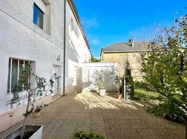AXHOME IMMO vous propose cette grande maison avec 5 chambres à coucher de +/− 200m2 utile (240 m2 habitable) sur un terrain de 3.75 ares situé à PETANGE.

Idéal pour une grande famille ou investissement locatif. Possibilité de domicilier 2 familles.

A l'intérieur vous disposer de deux maison avec accès communicant, ce qui pourrait convenir pour l'habitation de deux familles.

Elle se compose comme suit:

Rez-de-chausée :
- Hall d'entrée
- accès jardin
- salon 
- cuisine

1 étage :
- 3 chambres dont une communicante 
- 2 chambres 

2 étage :
Grand grenier à aménager.

Nouvelle chaudière 2017.

Proche de toutes commodités.

Une grande cave, buanderie, grand garage fermé pour 2 voitures et une garage fermé pour 1 voiture à l'arrière viennent compléter le bien.
La toiture est en très bon état.


Avis aux promoteurs possibilité de faire un project à 5 unités sous condition d'avoir les autorisation nécessaire.

Pour plus d'informations n'hésitez pas à nous contacter :
-par téléphone: +352 691911993 ou 621142422

Nous restons également à votre entière disposition dans le cas où vous désirez vendre ou louer votre bien. Nous prenons en charge toutes les démarches administratives liées au bien immobilier.

Nous sommes également à votre disposition pour des estimations gratuites.

AXHOME IMMO bitt Iech dëst grousst Haus mat 6 Schlofkummeren vun +/− 160m2 zu PETANGE.

Ideal fir eng grouss Famill oder Locatiounsinvestitioun.

Notiz un d'Entwéckler, d'Méiglechkeet e 5-Eenheetsprojet ze maachen wa se déi néideg Autorisatioun hunn.

Bannen hutt Dir zwee Haiser mat kommunizéierenden Zougang, déi gëeegent sinn fir zwou Famillen ze wunnen.

Et ass wéi follegt zesummegesat:

Rez-de-Chaussée:
- Aganksberäich
- Gaart Zougang
- Stuff
- Kichen

1 Stack:
- 3 Schlofkummeren dorënner eng kommunizéieren
- 2 Schlofkummeren

2 Stack:
Grouss Dachgeschoss fir ze konvertéieren.

No bei all equipéiert.

E grousse Keller, Wäschraum, grouss zouene Garage fir 2 Autoen an eng zouene Garage fir 1 Auto hannert der Heck komplett d'Propriétéit.
Den Daach ass a ganz gudden Zoustand.

Fir méi Informatiounen, w.e.g. kontaktéiert eis:
- iwwer Telefon: +352 691911993
- per E-Mail: info@axhome.lu

Mir bleiwen och zur ganzer Verfügung wann Dir Är Immobilie wëllt verkafen oder lounen. Mir këmmeren eis ëm all administrativ Prozeduren am Zesummenhang mat der Immobilie.

Mir sinn och zur Verfügung fir gratis Schätzungen.

 ---------- 
AXHOME IMMO bietet Ihnen dieses große Haus mit 5 Schlafzimmern von +/− 200m2 Nutzfläche (240 m2 Wohnfläche) auf einem Grundstück von 3.75 Ar in PETANGE an.

Ideal für eine große Familie oder als Mietinvestition. Möglichkeit, 2 Familien anzusiedeln.

Im Inneren des Hauses befinden sich zwei Häuser mit verbundenem Zugang, was für zwei Familien geeignet sein könnte.

Die Wohnung setzt sich wie folgt zusammen

Erdgeschoss:
- Eingangshalle
- Zugang zum Garten
- Wohnzimmer
- Küche

1 Etage :
- 3 Schlafzimmer, eines davon mit Verbindungstür
- 2 Schlafzimmer

2. Etage :
Großer Dachboden zum Ausbauen.

Neuer Heizkessel 2017.

In der Nähe aller Annehmlichkeiten.

Ein großer Keller, Waschküche, große geschlossene Garage für 2 Autos und eine geschlossene Garage für 1 Auto auf der Rückseite vervollständigen die Immobilie.
Das Dach ist in sehr gutem Zustand.


Hinweis für Bauherren: Es besteht die Möglichkeit, ein Projekt mit 5 Einheiten zu erstellen, sofern die erforderlichen Genehmigungen vorliegen.

Für weitere Informationen kontaktieren Sie uns bitte:
-per Telefon: +352 691911993 oder 621142422

Wir stehen Ihnen auch zur Verfügung, wenn Sie Ihre Immobilie verkaufen oder vermieten möchten. Wir kümmern uns um alle administrativen Schritte, die mit der Immobilie verbunden sind.

Wir stehen Ihnen auch für kostenlose Schätzungen zur Verfügung.

AXHOME IMMO bitt Iech dëst grousst Haus mat 6 Schlofkummeren vun +/− 160m2 zu PETANGE.

Ideal fir eng grouss Famill oder Locatiounsinvestitioun.

Notiz un d'Entwéckler, d'Méiglechkeet e 5-Eenheetsprojet ze maachen wa se déi néideg Autorisatioun hunn.

Bannen hutt Dir zwee Haiser mat kommunizéierenden Zougang, déi gëeegent sinn fir zwou Famillen ze wunnen.

Et ass wéi follegt zesummegesat:

Erdgeschoss:
- Aganksberäich
- Gaart Zougang
- Stuff
- Kichen

1 Stack:
- 3 Schlofkummeren dorënner eng kommunizéieren
- 2 Schlofkummern

2 Stack:
Grouss Dachgeschoss fir ze konvertéieren.

No bei all equipéiert.

E grousse Keller, Wäschraum, grouss zouene Garage fir 2 Autoen an eng zouene Garage fir 1 Auto hannert der Heck komplett d'Propriétéit.
Den Daach ass a ganz gudden Zoustand.

Fir méi Informatiounen, w.e.g. kontaktéiert eis:
- iwwer Telefon: +352 691911993
- per E-Mail: info@axhome.lu

Mir bleiwen och zur ganzer Verfügung wann Dir Är Immobilie wëllt verkafen oder lounen. Mir këmmeren eis ëm all administrativ Prozeduren am Zesummenhang mat der Immobilie.

Mir sinn och zur Verfügung fir gratis Schätzungen.

 ---------- 
AXHOME IMMO offers this large 5-bedroom house of +/− 200m2 of living space (240 m2 habitable) on 3.75 ares of land located in PETANGE.

Ideal for a large family or rental investment. Possibility of housing 2 families.

Inside, you'll find two houses with communicating access, which would be ideal for two families.

It is composed as follows:

Ground floor :
- Entrance hall
- garden access
- living room
- kitchen

1 floor :
- 3 bedrooms, one communicating
- 2 bedrooms

2 floor :
Large attic for conversion.

New boiler 2017.

Close to all amenities.

A large cellar, laundry room, large closed garage for 2 cars and a closed garage for 1 car at the rear complete the property.
The roof is in very good condition.


Developers are advised of the possibility of building a 5-unit project, subject to the necessary authorizations.

For further information, please do not hesitate to contact us:
-by phone: +352 691911993 or 621142422

We are also at your disposal should you wish to sell or rent your property. We can take care of all the administrative formalities associated with your property.

We are also at your disposal for free valuations.

AXHOME IMMO bitt Iech dëst grousst Haus mat 6 Schlofkummeren vun +/− 160m2 zu PETANGE.

Ideal fir eng grouss Famill oder Locatiounsinvestitioun.

Notiz un d'Entwéckler, d'Méiglechkeet e 5-Eenheetsprojet ze maachen wa se déi néideg Autorisatioun hunn.

Bannen hutt Dir zwee Haiser mat kommunizéierenden Zougang, déi gëeegent sinn fir zwou Famillen ze wunnen.

Et ass wéi follegt zesummegesat:

First floor:
- Aganksberäich
- Gaart Zougang
- Stuff
- Kichen

1 Stack:
- 3 Schlofkummeren dorënner eng kommunizéieren
- 2 Schlofkummeren

2 Stack:
Grouss Dachgeschoss fir ze konvertéieren.

No bei all equipéiert.

E grousse Keller, Wäschraum, grouss zouene Garage fir 2 Autoen an eng zouene Garage fir 1 Auto hannert der Heck komplett d'Propriétéit.
Den Daach ass a ganz gudden Zoustand.

Fir méi Informatiounen, w.e.g. kontaktéiert eis:
- iwwer Telefon: +352 691911993
- per E-Mail: info@axhome.lu

Mir bleiwen och zur ganzer Verfügung wann Dir Är Immobilie wëllt verkafen oder lounen. Mir këmmeren eis ëm all administrativ Prozeduren am Zesummenhang mat der Immobilie.

Mir sinn och zur Verfügung fir gratis Schätzungen.