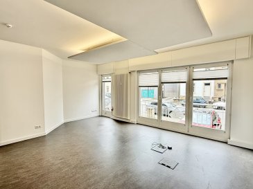 * QUARTIER CESSANGE/GASPERCIH  * 

Bureau spacieux de 143m² entièrement rénové en 2022 avec 2 Parkings extérieurs privatifs et grande cave privative de 15,70 m²
(adresse: 49 rue de Cessange L-1320 Luxembourg Cessange)

Surface bureau :  143 m²  + 15.70 Cave m²
		
DESCRIPTIF: 
==========
2 Entrées séparées
1 Open-Space 6-8 personnes
2 Bureau séparés 6 personnes
1 Bureau/Salle meeting avec Coin Café complet
1 Bureau utilisé comme pièce pour pause déjeuner
1 Kitchenette complète
2 WC séparés 
1 Cave privative 15.70 m² au -1 (n°007)  
2 Parkings extérieurs privatif  (n°016+017)

* Possibilité de louer 4-6 parkings en face 175 €/mois par parking *

Divers: 
=====
- Disponible de suite ou à convenir
- Tout équipé en Luminaires et Panneaux acoustiques aux plafonds
- Nouveau revêtement sol en PVC spécial Bureaux
- Canaux pour câblage type plinthes avec prises - - 
- Puits câblage au sol
- Double vitrage PVC blanc - Stores lamelles intérieurs 
- Climatisation avec contrat Omnium ( à reprendre)
- Câblage informatique avec Rack 
- Internet par fibre optique
- Extincteurs aux murs + Détecteurs incendie aux plafonds

Situation:
======
Arrêt de Bus quasi devant la porte -  à 10 mins du Centre ville et Gare centrale /  à 5 mins de la Cloche d'Or et accès réseau autoroutier **


 


* QUARTIER CESSANGE * 

Geräumiges Büro von 143m², das 2022 komplett renoviert wird, mit 2 privaten Außenparkplätzen und einem großen privaten Keller von 15,70 m².
(Adresse: 49 rue de Cessange L-1320 Luxemburg Cessange)

Bürofläche: 143 m² + 15.70 Keller m²
		
BESCHREIBUNG: 
==========
2 separate Eingänge
1 Open-Space 6-8 Personen
2 Separate Büros für 6 Personen
1 Büro/Besprechungsraum mit kompletter Kaffee-Ecke
1 Büro, das als Raum für die Mittagspause genutzt wird
1 Vollständige Küchenzeile
2 Separates WC 
1 Privater Keller 15.70 m² im -1 (n°007)  
2 private Außenparkplätze (Nr. 016+017)

* Möglichkeit, 4-6 Parkplätze auf der gegenüberliegenden Straßenseite zu mieten 175 €/Monat pro Parkplatz *

Verschiedenes: 
=====
- Sofort verfügbar oder nach Vereinbarung
- Vollständig ausgestattet mit Beleuchtung und akustischen Deckenpaneelen
- Neuer PVC-Bodenbelag speziell für Büros
- Kabelkanäle für Sockelleisten mit Steckdosen - - - 
- Kabelschächte im Boden
- Weiße PVC-Doppelverglasung - Innenjalousien 
- Klimaanlage mit Omnium-Vertrag ( zu übernehmen)
- Computerverkabelung mit Rack 
- Internet über Glasfaser
- Feuerlöscher an den Wänden + Feuermelder an den Decken

Lage:
======
Bushaltestelle quasi vor der Tür - 10 Minuten vom Stadtzentrum und Hauptbahnhof / 5 Minuten von der Cloche d'Or und dem Autobahnanschluss **.


 


* CESSANGE/GASPERCIH DISTRICT * 

Spacious 143m² office fully renovated in 2022 with 2 private outdoor parking spaces and large 15.70m² private cellar
(address: 49 rue de Cessange L-1320 Luxembourg Cessange)

Office surface area: 143 m² + 15.70 m² cellar
		
DESCRIPTION: 
==========
2 separate entrances
1 Open space 6-8 people
2 separate offices for 6 people
1 Office/meeting room with complete coffee corner
1 Office used as lunch room
1 Kitchenette
2 separate WCs 
1 Private cellar 15.70 m² on -1 level (n°007)  
2 private outdoor parking spaces (n°016+017)

* Possibility of renting 4-6 opposite parking lots 175 €/month per parking lot *

Miscellaneous: 
=====
- Available immediately or by arrangement
- Fully equipped with lighting and acoustic ceiling panels
- New PVC flooring for offices
- Channels for baseboard-type wiring with sockets - - 
- Floor wiring ducts
- White PVC double glazing - Interior slat blinds 
- Air conditioning with Omnium contract (to be taken over)
- Computer wiring with Rack 
- Fiber optic Internet
- Fire extinguishers on walls + Fire detectors on ceilings

Location:
======
Bus stop almost in front of the door - 10 mins from the city center and main train station / 5 mins from the Cloche d'Or and motorway access **.