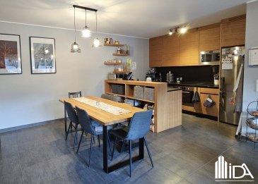 L'Immobilière de l'Attert vous propose ce bel appartement à vendre situé à Niederkorn, toutes les commodités sur place.

L'appartement situé au 1er étage avec ascenseur et d'une surface habitable de +/- 83,69m² se compose de:
- beau hall d'entrée avec coin vestiaire (armoire encastrée)
- spacieux séjour / salle à manger avec coin cuisine équipée et sortie sur belle terrasse de 23,29m²
- wc séparé
- 2 belles chambres à coucher
- salle de douche, lavabo et wc.

L'appartement dispose d'une cave de +/- 8,90m² et d'un emplacement de parking intérieur.

Niederkorn est très bien desservit par les bus et train vers Luxembourg-ville, Esch-sur-Alzette...

Pour plus d'informations ou pour visiter cette propriété, contactez-nous au +352 23 62 90 20 ou sur immo@immoaida.lu

Consultez nos biens sur www.immoaida.lu