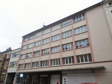 15/17 rue aux Arènes : Rare ! Box en sous-sol à louer, dans une résidence sécurisée. 

Disponible de suite ! 

Loyer : 85 Euros 

Dépôt de garantie : 85 €

Honoraires de bail : 65€
Honoraires d'état des lieux : 20€

Les informations sur les risques auxquels ce bien est exposé sont disponibles sur le site Géorisques : www. georisques. gouv. fr

BELSIM Immobilier 03 87 16 44 44