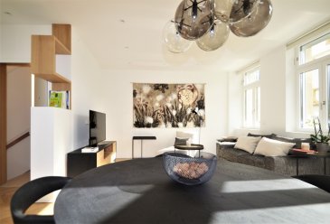 Ce bien d'exception est situé sur le boulevard de la pétrusse, l'immeuble à été entièrement rénovée en 2019. Appartement de type hôtel en raison de son état complêtement rénové à neuf et luxueux.

Il se compose comme suit: 

Au premier étage donnant sur un séjour/living ± 35m² ouvert sur une cuisine équipée haut de gamme de 7m², un wc séparé de ±2m², une chambre de ±11m² avec placard et salle de douche traversante sur la master bedroom de 15m². Une place de parking park lift complète cette offre ci désiré. 

Généralités:

Bien impeccable et de haut standing;

Garage Park lift;

Chambre avec salle de bain ;

Situation calme et privé dans la ville de Luxembourg-Hollerich
