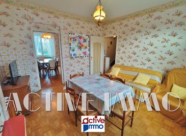 Maison Florange 4 pièce(s) 77 m2. NOUVEAUTÉ !
Idéal frontalier ! Idéal Investisseur !

A deux pas de Thionville, sur la commune de Florange, lieu dit 'Maison Neuve', proche de toutes commodités, écoles, commerces, axes autoroutiers, devenez propriétaire de cette maison à rénover de 77m² + sous-sol.

Au rez de chaussée , le sas d'entrée donne accès à un double salon-séjour de 15 et 16m², ainsi qu'à une kitchenette et à un wc séparé.
A l'étage, 2 chambres en enfilades et une salle de bain sous mansarde avec baignoire, vasque et wc .
Au sous-sol (accessible depuis la maison) , 2 caves dont une avec coin buanderie et point d'eau donnant accès aux extérieurs.
A l'extérieur, jardinet à l'avant de la maison et parcelle de terrain sur le côté et à l'arrière avec cabanon.
Facilité de stationnement sur le devant de la maison.

Petit plus : Contrat Panneau d'Affichage publicitaire = 200€/an

DV PVC et BOIS / VOLETS roulant manuel + électrique / CHAUDIÈRE GAZ

Maison nécessitant des travaux de rénovation, un Audit énergétique à été réalisé suite à la réalisation du DPE en date du 29/10/2025 : logement classé G pour 447kwh/m²/an ainsi que F pour les émissions de gaz à effet de serre pour 98 kg co²/m²/an.
Montant estimé des dépenses annuelles d'énergie pour un usage standard : entre 2 970€ et 4 070€ par an. Prix moyens des énergies indexés sur l'année 2021, 2022, 2023 (abonnements compris)
Les informations sur les risques auxquels ce bien est exposé sont disponibles sur le site Géorisques : www.georisques.gouv.fr ».

A VISITER SANS TARDER ! 
Frais d'agence à charge vendeur
Votre conseiller Immobilier : Marie PETITFRERE : 06 95 67 68 76