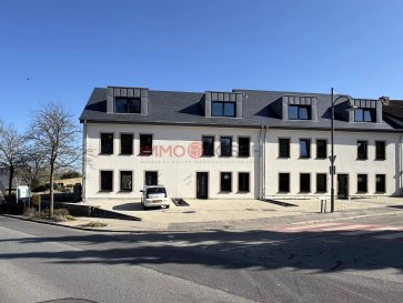 Immo Losch vous propose à la location un bel appartement moderne de 78.8 m² situé à Olm, offrant un espace de vie optimisé grâce à sa mezzanine pouvant servir de chambre, dans une toute nouvelle construction.

Description du bien :
- Hall d’entrée
- Séjour avec cuisine équipée ouverte
- Mezzanine
- Salle de douche avec installation pour la machine à laver
- 1 emplacements de stationnement

Secteur :
Situé dans un quartier calme et résidentiel à Olm, ce bien bénéficie d’un accès facile aux commerces, écoles et transports, ainsi qu’aux principaux axes routiers vers Luxembourg-Ville.

Conditions financières :
- Loyer : 2000 € / mois
- Charges : 250 € / mois
- Caution : 4 000 € (2 mois de loyer)
- Commission agence : 1170 € TTC

Pour toute information supplémentaire ou pour planifier une visite, n'hésitez pas à nous contacter au +352 2653 2611 ou par e-mail à l'adresse info@immolosch.lu

 ---------- 
Immo Losch bietet Ihnen eine schöne moderne Wohnung von 78.8 m² in Olm zur Miete an. Sie bietet einen optimierten Lebensraum dank ihrer Mezzanine, die als Schlafzimmer dienen kann, in einem ganz neuen Bau.

Beschreibung des Objekts :
- Eingangshalle
- Wohnzimmer mit offener Einbauküche
- Mezzanin
- Duschraum mit Installation für die Waschmaschine
- 1 Stellplätze

Bereich :
In einer ruhigen Wohngegend in Olm gelegen, profitiert diese Immobilie von einem einfachen Zugang zu Geschäften, Schulen und Verkehrsmitteln sowie zu den Hauptverkehrsachsen nach Luxemburg-Stadt.

Finanzielle Bedingungen :
- Miete: 2000 € / Monat
- Nebenkosten: 250 € / Monat
- Kaution: 4000 € (2 Monatsmieten).
- Maklerprovision: 1170 € inkl. MwSt.

Für weitere Informationen oder um einen Besichtigungstermin zu vereinbaren, kontaktieren Sie uns bitte unter +352 2653 2611 oder per E-Mail an info@immolosch.lu.

 ---------- 
Immo Losch offers you to rent a beautiful modern 78.8 m² apartment located in Olm, offering optimized living space thanks to its mezzanine which can be used as a bedroom, in a brand new construction.

Property description:
- Entrance hall
- Living room with open-plan fitted kitchen
- Mezzanine
- Shower room with washing machine installation
- 1 parking space

Location:
Located in a quiet, residential area of Olm, this property benefits from easy access to shops, schools and transport, as well as to the main roads to Luxembourg-City.

Financial conditions:
- Rent : 2000 € / month
- Service charges : 250 € / month
- Deposit: €4,000 (2 months' rent)
- Agency commission : 1170 € TTC

For further information or to arrange a viewing, please do not hesitate to contact us on +352 2653 2611 or by e-mail at info@immolosch.lu

 ---------- 
Immo Losch bitt eng schéi, modern 78,8 m² Wunneng zu Olm zur Loyer un, déi dank hirem Mezzanin optiméierten Wunnraum bitt, deen als Schlofkummer genotzt ka ginn, an engem brandneie Gebai. Beschreiwung vun der Immobilie: - Entrée - Wunnzëmmer mat oppener, integréierter Kichen - Mezzanin - Duschzëmmer mat Uschloss fir d'Wäschmaschinn - 1 Parkingplaz

Fläch: An enger roueger Wunnquartier zu Olm geleeën, bitt dëse Besëtz einfachen Zougang zu Butteker, Schoulen an dem Transport, souwéi zu de Haaptstroossen op Lëtzebuerg Stad. Finanziell Konditiounen: - Loyer: €2.000/Mount - Käschten: €250/Mount - Depot: €4.000 (2 Méint Loyer) - Agenceprovision: €1.170 inkl. MwSt. Fir weider Informatiounen oder fir e Besichtigungstermin ze vereinbaren, zéckt w.e.g. net, eis um +352 2653 2611 oder per E-Mail op info@immolosch.lu ze kontaktéieren.