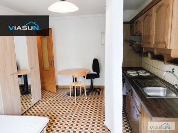 ViaSun SA vous propose à la location cette chambre meublée entièrement équipée avec cuisine privative ainsi qu\'un balcon, elle se situe dans une colocation de 4 unités rue de Bonnevoie à Luxembourg-Bonnevoie, à 3 minutes de la gare à pieds et à 10 minutes de Luxembourg centre ville. <br><br>Les lignes de bus se trouvent aux pieds de de la résidence.  <br>Vous trouverez à proximité de nombreux commerces (pharmacie, boulangerie, supermarché, banques....) et divers restaurants. <br><br>L\'appartement est en parfait état et nouvellement meublé, si vous recherchez une chambre dans un agréable cadre, contacter nous pour plus d\'informations. <br><br>Chambre disponible 01/10/2021<br>Loyer mensuel de la chambre : 890€ (toutes charges comprises) <br><br> - 15 m², cuisine équipée dans la chambre + balcon<br>1 mois de garantie locative, commission d\'agence à définir selon durée de contrat.  <br><br>A saisir et venir visiter sans hésiter, pour plus d informations ou planifier une visite éventuelle, merci de contacter Monsieur Adrien BLONDEL au 621.611.777 ou par email à a.blondel@viasun.lu<br><br>\