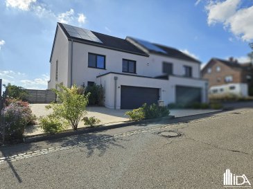 L'Immobilière de l'Attert vous propose en vente cette magnifique maison jumelée située dans le village de Folschette, commune de Redange.

La maison d'une surface habitable de +/- 143 m² se compose de:

Rdch:
- hall d'entrée avec coin vestiaire
- wc séparé
- beau séjour / salle à manger avec coin cuisine équipée de +/- 55 m², sortie sur terrasse et jardin
- débarras avec connexion lave-linge et accès vers garage pour 2 voitures.

1er étage:
- salle de douche avec lavabo et wc
- 2 chambres à coucher de +/- 14 m²
- chambre parentale avec dressing et salle de bain avec douche, lavabo d'une surface totale +/- 31 m².

Combles:
- local technique avec connexion lave-linge
- grande pièce pour stockage, hobby, bureau, salle de jeux...

Plusieurs emplacements de parking devant la maison.

Pour plus d'informations ou pour visiter cette propriété, contactez-nous au +352 23 62 90 20 ou sur immo@immoaida.lu

Consultez nos biens sur www.immoaida.lu
