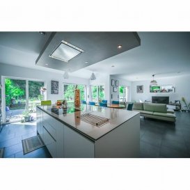 Belle maison de charme située à Syren, commune de Weiler-la-Tour, d'une surface brute d'environ 280 m² dont 210 m² habitables. Cette magnifique demeure, bâtie sur un terrain d'environ 5 ares, se trouve dans un quartier calme et bénéficie d'une situation géographique et stratégique idéale, à proximité de tous les commerces et de l'accès autoroutier. 

La maison se compose comme suit :
Sous-sol :
- Local technique : 17 m²
- Cave 1 : 24 m²
- Cave 2 : 17 m²

Rez-de-chaussée : 
- Séjour et cuisine bien équipée de+/- 60 m²
- Cellier : 8 m²
- Hall d'entrée : 10 m²
- Chambre ou bureau : 10 m²
- Salle d'eau et WC : 5 m²

Premier étage :
- Chambre 1 et dressing : 19 m² + 8 m² = 27 m²
- Chambre 2 : 20 m²
- Chambre 3 : 15 m²
- Bureau : 15 m²
- Salle de bains : 19 m²

Extérieurs et dépendances : 
- Grande terrasse de 48 m² 
- Jardin de 130 m² 
- Garage pour 2 voitures avec borne électrique 
- Parking extérieur pour 3 voitures
- Toiture 30 m² de panneaux photovoltaïques, l'électricité est gratuite.

La maison a été rénovée il y a environ deux mois (peinture, parquet, etc.)

Pour tout renseignement complémentaire ou information veuillez nous contacter par email info@immonordstrooss.lu ou par Tél: 691 850 805.

Proposition de crédit/financement à taux compétitif auprès des banques Luxembourgeoise incluse dans nos services gratuits.