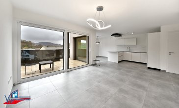 VIP Promotions s.a. vous propose en exclusivité ce superbe appartement d'une surface utile de 83,00 m², sis au rez-de-chaussée d'une résidence de 4 unités.

Découvrez notre offre en visite virtuelle :

https://visite-virtuelle-360.ovh/vip.rollingen/

Le bien se compose comme suit : 

- Hall d'entrée avec vestiaire intégrée
- 2 chambres à coucher dont une avec meubles sur mesure
- Salle de bains pourvue de douche et de baignoire
- Cuisine ouverte sur le living 
- Séjour menant sur une terrasse de 13,82 m² et jardin de 64,96 m² orientés plein sud
- Débarras
- WC séparé

Divers :

- Emplacement de parking intérieur avec cave adjacente
- Emplacement de parking extérieur

- Appartement équipé de luminaires, moustiquaires, poignées de fenêtre avec verrouillage et marquise
- Résidence munie d'ascenseur et de buanderie commune
- Disponibilité : immédiate

Loyer : 2.000,00.-€
Charges : 350,00.-€
Caution : 4.000,00.-€
Commission d'agence : 2.340,00.-€ (2.000,00.-€ + 17% TVA) à partager par moitié, soit 50/50, entre bailleur et locataire

Proche de toutes commodités, des grands axes routiers et à proximité de toutes les infrastructures nécessaires.

Pour plus de renseignements ou pour une prise de rendez-vous, veuillez nous contacter au numéro +352 691 901 219 ou par e-mail sur info@vippromotions.lu.
 
Suivez-nous sur Facebook pour recevoir nos informations en continu.
