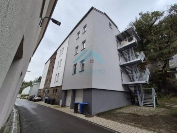 BELARDIMMO vous propose à la vente un appartement avec 1 chambre à coucher, situé au 4ème étage d'une résidence avec ascenseur, proche de la gare des trains et du centre ville de Troisvierges.

L'appartement est actuellement loué à 900€ par mois (hors charges) 

Il se compose ainsi :

- hall d'entrée
- cuisine équipée
- séjour
- chambre à coucher
- salle de douche avec WC

L'appartement dispose également d'un emplacement voiture extérieur. 

Le bien fait partie d'une résidence de construction plus ancienne qui a été rénovée et à laquelle on a rajouté des nouveaux appartements.

Pour plus de renseignements veuillez contacter l'agence Belardimmo par email : contact@belardimmo.lu.