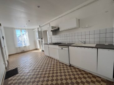 Idéal investisseur.  Dans une copropriété de 10 appartements proche toute commodité, un appartement au RDC rénové et libre de locataire comprenant une cuisine équipée, un salon séjour, une chambre et une salle de bain. Chauffage Ind gaz - cave privative. Ref Lot 1.
 Les informations sur les risques auxquels ce bien est exposé sont disponibles sur le site Géorisques : www.georisques.gouv.fr