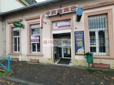 HAYANGE, vente d\'un fonds de commerce de tabac, jeux, FDJ, PMU, presse, vapotage, épicerie, dépôt de pain et viennoiserie, sandwicherie, et relais colis

Local commercial idéalement situé sur l\'entrée principale de la ville et bénéficiant d\'un flux de voiture très important, facilités de stationnement grâce aux places de parkings,

Le local est composé d\'un espace vente au rez-de-chaussée d\'environ 80m², d\'un sous-sol de 80m². et d\'un jardin à l\'arrière,

Affaire existante depuis de nombreuses années.

Condition du bail :

- Loyer : 900€ HC/mois

Prix de vente FAI : 140 000€ 

Pour plus de renseignements, contactez :
J. RACH