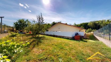 L'agence IMMO LORENA LUX SARL de Pétange à choisi pour vous cette splendide MAISON PLEIN PIED de 145 m2 habitables , insérée sur un terrain de 6 ares et 94 centiares , située a Harcourt Moulaine (FR), à proximité immédiate des commerces et des transports.

-  Hall d'entrée de 1,44 m2
- Une Cuisine toute équipée vers le double living de 54,04 m2 avec une cheminée, donnant accès vers la terrasse de 57,13 m2 et le jardin 
- Un hall du nuit de 4,62 m2 amenant à trois spacieuses chambres de 14,08 m2, 18,08 m2 et 24,02 m2
- Un Wc séparée de 3,81 m2
- Une très belle salle de bain avec douche et baignoire de 9,34 m2
- Deuxième salle de douche de 8,50 m2
- Grande garage pour 3 voitures minimum faisant 50 m2

CARACTERISTIQUES DE LA AMISON:

 -Maison construite en 2016
- Maison plein pied
- Triple vitrage
- Chauffage au sol
- Cheminée au bois
- Magnifique garage pour 3 voitures plus des emplacements à l'extérieur
- Chaudière au gaz
- Toiture en tuiles 
- Alarme

À VOIR ABSOLUMENT!

Taxe foncière: 1600 €
Taxe d'habitation: NEAN

Pour tout contact:
Joanna RICKAL: +352 621 36 56 40
Vitor Pires: +352 691 761 110


L'agence Immo Lorena est à votre disposition pour toutes vos recherches ainsi que pour vos transactions LOCATIONS ET VENTES au Luxembourg, en France et en Belgique.