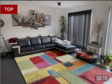 !!!!!!!!!!!!!!!!!! Coup de coeur Garantie !!!!!!!!!!!!!!<br><br>ImmoNordStrooss a l\'honneur de vous proposer cette Magnifique maison d\'une superficie de 165 m2 sur trois étages, construite en 2017 avec une très belle finition et un produit haut de gamme.<br><br>Cette belle maison se compose comme suit:<br><br>Rez-de-chaussée:<br><br>- Hall d\'entrée de 3m2 avec un grand placard de rangement intégré sur mesure pouvant servir de cave ou de débarras.<br>- Grande buanderie de 5.20m2.<br>- Partie technique.<br>- WC séparé,<br>- Garage électrique plus emplacement une voiture couvert devant.<br><br>Premier étage:<br><br>- Grande cuisine équipée haut de gamme<br>- Salon et salle à manger, 54m2, accès terrasse de +/- 34 m2<br><br> Deuxième étage:<br><br>- 2 chambres (12,60 / 11,95 m2) +1 chambre avec dressing, salle de bains et douche de 21,74 m2<br><br>Grenier entièrement aménagé avec 1 chambre en suite parentale + Salle de bain et douche de 28,66 m2<br> <br>- Chauffage au sol - volets roulants électriques - triple vitrage - panneaux solaires - fibre optique dans toutes les pièces - ventilation - pompe à chaleur<br>La maison peut être vendue meublé.Meubles haute gamme fait sur mesure .<br><br>Pour plus de renseignements ou une visite (visites également possibles le samedi sur rdv), veuillez contacter le 661 791 504.