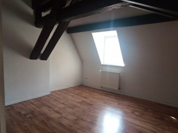 F1 Loft à deux pas de la cathédrale de METZ

Il se compose: grande pièce principale, cuisine équipée, SDB (baignoire), WC.
Chauffage individuel au Gaz.

Vue sur la Cathédrale

LIBRE  de suite