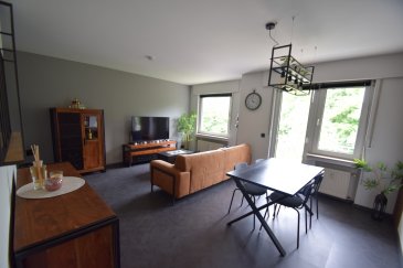 En Exclusivité, ImmoHouse vous propose ce superbe appartement 1 chambre idéalement situé dans une rue calme de Pétange.

Au sein d'une résidence avec ascenseur cet appartement entièrement rénové de 50,75m² se compose de :

- Un agréable hall d'entrée 
- Un joli salon/salle à manger très lumineux avec balcon
- Une cuisine équipée fermée
- Une chambre à coucher 
- Une salle de douche avec wc
- Une buanderie privative

A cela s'ajoutent:
- Un garage fermé
- Une cave privative

IDEAL pour un premier achat ou investissement

Un superbe objet à découvrir ...

Infos et visites sur rdv