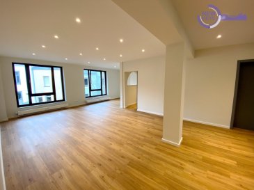 New Keys vous propose ce bel appartement 2 chambres situé à Luxembourg-Hollerich d'environ 85m2.

Situé au 1er étage avec ascenseur dans une résidence
des années 1990, l'appartement a été entièrement rénové en 2021.

 Il se présente de la manière suivante:

- Un hall d'entrée.
- Un grand et lumineux séjour d'environ 46m2.
- Une cuisine toute équipée semi ouverte.
- 2 chambres à coucher avec placard encastré neuf.
- Une salle de bain avec baignoire et douche et emplacement lave-linge.
- Un WC Séparé.

Pour compléter ce bien:

- Grande cave privative d'environ 23,5m2.
- Place de parking extérieure dans une cour fermée à l'arrière du bâtiment.

Divers:
- Triple vitrage.
- VMC neuve.
- Porte de parking à télécommande.
- Sol vinyle homogène neuf.
- Portes d'entrée 5 points neuve.
- Portes intérieures neuves.
- Placards encastrés neufs.
- Fibre optique.
-  Antenne TV collective.
- Antenne satellite privée.
- Adoucisseur d'eau Grünbeck de 2013.
- Chaudière à condensation 2014.

L'appartement est à proximité de toutes commodités: (Nombreux commerces, supermarché Delhaize au bout de la rue, boulangerie, boucherie, poissonnerie, pharmacie, écoles).

Transports: Bus dans la rue, Tram, Gare de Luxembourg (5 minutes à pied).

Disponibilité immédiate !

N'hésitez pas à nous contacter au 661 434 100 ou par mail kdif@newkeys.lu pour plus d'informations ou une éventuelle visite.

COVID: Pour votre sécurité, nos visites sont effectuées avec des masques, des gants et limitées à 3 personnes par visite.

Les prix s'entendent frais d'agence de 3 % TVA 17 % inclus dans le prix est payable par le vendeur.

Nous recherchons en permanence pour la vente et pour la location, des appartements, maisons, terrains à bâtir pour notre clientèle déjà existante.
N'hésitez pas à nous contacter si vous avez un bien pour la vente ou la location.
Estimation gratuite.



Ref agence : 5003520
