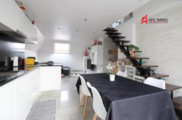 À Kayl, AFIL vous invite à découvrir ce charmant appartement situé au dernier étage d'une résidence sans ascenseur.

Offrant une surface au sol de 71 m², ce bien séduit par sa disposition fonctionnelle et chaleureuse.
Il comprend deux chambres confortables, un grenier aménagé pouvant faire office d'espace bureau ou de rangement, un séjour convivial ouvert sur la salle à manger, une cuisine entièrement équipée donnant sur une grande terrasse ainsi qu'une salle de bains avec espace buanderie intégré.

Une cave privative vient compléter l'ensemble.

AFIL vous accompagne à chaque étape de votre projet immobilier : estimation, vente, location et recherche de financement, avec professionnalisme et engagement.

Votre satisfaction reste au coeur de nos priorités.

Prix affiché incluant 3 % de frais d'agence + TVA.