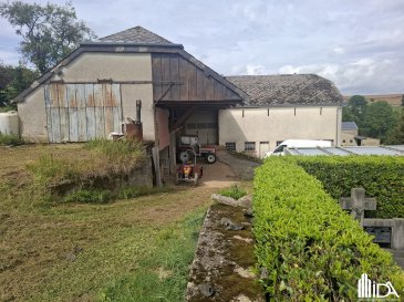 L'Immobilière de l'Attert vous propose en vente cette maison avec plusieurs dépendances située dans le village de Selscheid, commune de Wiltz.

La surface totale de +/- 656m² vous donne la possibilité d'aménager le bien en plusieurs logements. (voir plans)

L'immense terrain de 21.52 ares ajoute une dimension supplémentaire, parfaite pour les aménagements extérieurs que vous rêvez d'installer.

Ne laissez pas passer cette occasion unique! 
Programmez une visite en nous contactant au +352 23 62 90 20 ou sur immo@immoaida.lu