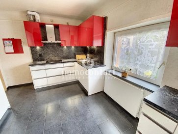 SOUS COMPROMIS

Maison libre de 3 façades située au calme à Belvaux, commune de Sanem.

D'une surface de +/-120m2 avec:

- Hall d'entrée avec vestiaire et WC séparé
- cuisine équipée de 2016
- salle à manger
- salon
- 3 chambres
- salle de bain de 2016
- cave avec buanderie
- jardin à l'avant de la maison

Maison avec beaucoup de potentiel, pouvant être agrandi sur la hauteur et possibilité d'aménager un emplacement extérieur.

Raccordement au gaz et à la fibre en cours de réalisation.

Ecole, Université, commerces situés à quelques minutes.

Photos supplémentaires sur demande.

Contactez-nous au 26.311.992.

Pour toutes estimations de votre bien, n'hésitez pas à nous contacter sur info@immocontact.lu