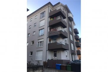 Veuillez contacter Eusébio Henriques pour de plus amples informations :
- T : 691 66 00 33
- E : henriques.eusebio@remax.lu

RE/MAX, Spécialiste de l'immobilier à Dippach/Gare, vous propose, à la vente, ce bel appartement de 93 m², 2 chambres, balcon, garage intérieur, situé dans un quartier agréable et proche de toutes commodités (boulangerie, crèche, coiffeur, grande surface, gare).

Situé au 1er étage, ce bel appartement lumineux, libre des 3 côtés, vous enchantera.
Descriptif:
- Hall d'entrée d'environ 11.55 m²
- Living de 33 m² donnant sur un balcon de 6 m²
- Salle de douche (douche, lavabos et local pour machine à laver) de 7.75 m²
- WC séparé 1.85 m²
- Cuisine fermée de 9.70 m²
- Chambre 1 de 15.70 m²
- Chambre 2 de 13.15 m²

A cela s'ajoutent :
- Une cave de 2.20 m²
- Un grenier de 2.70 m²
- Un garage box fermé électrique de 14.5 m²

Frais d’agence RE/MAX : 3 % du prix de vente à la charge de la partie venderesse + TVA