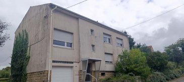 POUR PARTICULIERS OU INVESTISSEURS –
Maison individuelle de 175.27 m2 – 9 pièces – 5 chambres.

NOUS VENDONS, 71 rue de Dalem à TROMBORN (57320),
une maison individuelle (ancien presbytère), établie sur un terrain de 8a31.

Elle offre une surface habitable totale de 175 m2 en deux niveaux de vie, comprenant :

Un salon et séjour de 30.71 m2,
L’ancienne salle du conseil de fabrique de 29.53 m2
Un espace cuisine et pièce à vivre de 16.10 m2.
5 chambres de 11.68 – 12.90 – 12.93 – 14.10 et 15.02 m2.
Une salle d’eau avec sa douche à l’italienne, récemment rénovée.
Une salle de bains de 5.82 m2
Un WC par niveau. 

L’ensemble sur un sous-sol complet, ainsi qu’un garage pour une voiture, porte motorisée. 

*** Double vitrage sur châssis aluminium
*** Chauffage au fuel domestique.
*** Peut convenir pour la création de deux appartements. 

NB : LE BIEN EST IMMEDIATEMENT DISPONIBLE. 
Les frais d’agence sont à la charge du vendeur. 

Pour une visite ou plus de renseignements, n’hésitez pas à contacter notre commercial Gérard STOULIG (EI), au : 06 03 40 33 55 – Mail : agenceabel@gmail.com