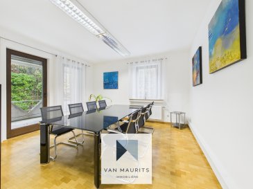 Situé à Hesperange, dans un cadre verdoyant surplombant la vallée de l'Alzette, cet appartement (actuellement aménagé en bureaux professionnels, offrant un potentiel remarquable pour divers projets) occupe le 2ième étages d'une copropriété soignée avec ascenseur. Datant des années 90 et soigneusement rénové au fil du temps, les bureaux présentent une surface habitable nette de ± 116 m². Accessible par ascenseur, ce bien spacieux et lumineux se compose comme suit :

Répartition des pièces :

-Hall d'entrée : 10 m²

-WC séparé : 2,00 m²

-Séjour / Bureau principal : 41 m² ? vaste et lumineux, parfait pour un open space +terrasse de 15 m²

-Bureau (2) : 11 m² + balcon de 6 m²

-Couloir : 7 m²

-Cuisine : 5 m² ? indépendante, idéale pour une pause déjeuner

-Bureau (3) : 16 m² + balcon de 6 m²

-Archives : 6 m² ? espace de rangement fonctionnel

-Salle de réunion : 19 m² ? confortable et bien agencée+ terrasse de 15 m²

Prestations et atouts :

-Ascenseur dans l'immeuble

-2 balcons et 2 terrasses pour plus de confort et de luminosité

-Deux emplacements de stationnement extérieurs privatifs

-Une cave privative

-Excellente répartition des volumes et circulation fluide entre les espaces

-Environnement calme et professionnel

-Possibilité de louer un garage en supplément pour 150€/mois.

Ce bien constitue une opportunité rare sur le marché, avec la possibilité de conjuguer activité professionnelle et confort.

Agent responsable : Philippe Mélard

Tél. : +352 661 405 446

E-mail : philippe@vanmaurits.lu