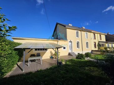 Belardimmo vous propose en exclusivité cette charmante maison de 100 m² située à Boulange, France. Avec quatre chambres et un total de six pièces, cette propriété offre un espace généreux pour toute la famille. Les fenêtres en PVC à double vitrage assurent une excellente isolation thermique et phonique, créant un environnement intérieur confortable et éco-énergétique.

Le salon spacieux est parfait pour accueillir des invités, tandis que la cuisine moderne est équipée pour répondre à tous vos besoins culinaires. La maison est dotée d'un système de ventilation simple flux qui maintient une qualité d'air optimale. Profitez de la tranquillité d'esprit supplémentaire grâce au système d'alarme intégré.

À l'extérieur, un jardin aménagé vous invite à profiter des journées ensoleillées. Située dans un quartier paisible, cette maison est à proximité de toutes les commodités locales. Ne manquez pas cette occasion de vivre dans un cadre agréable et fonctionnel.

Pour plus d'informations veuillez contacter Monsieur David Kempf au 00 352 621 631 841 ou par mail David.kempf16@gmail.com