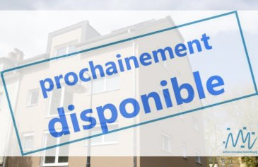 ''active relocation luxembourg'' vous propose un magnifique appartement (97,47m²) avec 2 chambres et situé au 2ème étage (avec ascenceur) d'une petite résidence récente à Mondorf-les-Bains dans une rue calme proche des Thermes
D'autres photos suivront vers le 24/04 après la finalisation de la peinture/nettoyage.

Ce joli appartement comprend un séjour avec cuisine équipée ouverte (50,10m²) et accès vers un balcon (3,73m²), un débarras/local technique attenant à la cuisine, 
Une première chambre (12,27m²), une salle de douche avec WC (6,94m²), une deuxième chambre (12,82m²) avec sa salle de bains attenante (6,80m²).

Un emplacement pour votre machine lave-linge/sèche-linge dans la buanderie commune, un grenier privatif au dernier étage de la résidence (accessible par ascenseur), dans la cour derrière la résidence se trouve un garage privatif ainsi que le local poubelle pour complèter ce beau bien.

Visite possible vers le 24/04/2026 après la finalisation de la peinture/nettoyage.

Loyer mensuel : 1.850 €
Avances mensuelles charges : 350 €
Commission d'agence à charge du locataire : 50% d'un mois de loyer + 17% de TVA = 1.082,25 €
Disponibilité : fin avril - début mai
Occupation : 1 couple (avec CDI) avec maximum 1 enfant
Pas de colocation

Tous commerces (E.leclerc Mondorf / Fischer ... distance à pieds), accès rapide vers l'autoroute 
Ecole Internationale Mondorf-Les-Bains