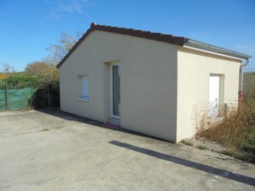 Belardimmo vous propose en exclusivité un studio entièrement meublé de 30m² avec une chambre séparé avec douche ainsi qu'un WC séparé et un petit espace salon avec cuisine.

Une place extérieur est attribué à l'appartement


Ref agence :5939624