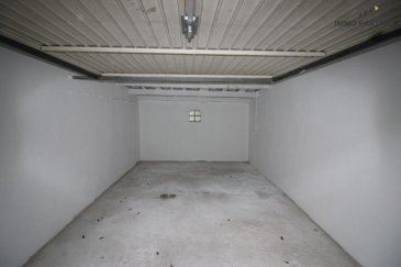 Box fermé de 17,50 m² à louer à Troisvierges. <br><br>Longueur:5,00m<br>Largeur:3,50m<br>Location: 100,00 €/mois<br>Un bail de 12 mois.<br>Frais d\'agence 200 € + TVA<br />Ref agence :1391383