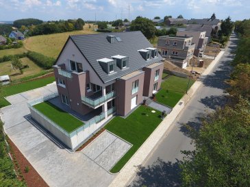 Home Project SA vous propose un bel appartement (état comme neuf) de 102 m² avec jardin privatif, situé au rez-de-chaussée d'une charmante résidence construite par nos soins et achevée en 2018 sise à ESCHDORF.

Cet Appartement de 102m² se compose comme suit:

- Hall d'entrée
- Cuisine équipée, ouverte sur le salon, salle à manger avec accès sur belle terrasse ainsi que sur le jardin
- Salle de douche
- 1 Wc séparé
- 2 Chambres
- 1 Bureau ou chambre

3 emplacements extérieurs
1 Garage fermé à l'intérieur de l'immeuble
Cave
Grand jardin privatif de 2,8 ares 
Abri de jardin

Caractéristiques:

Passeport Énergétique A-B
Triple vitrage
Ventilation mécanique contrôlée
Chauffage au sol
Jardin privatif

Contactez-nous, pour toute information complémentaire ou pour planifier une visite:
Tél.: +352 26 36 11 12
Email: info@home-project.lu

Home Project SA bietet Ihnen eine schöne Wohnung (Zustand wie neu) von 102 m², die sich im Erdgeschoss einer charmanten Residenz in ESCHDORF befindet.

Diese 102m² große Wohnung setzt sich wie folgt zusammen:

- Eingangshalle
- Einbauküche, offen zum Wohnzimmer, Esszimmer mit Zugang zur schönen Terrasse und zum Garten
- Badezimmer mit Dusche
- 1 separates WC
- 2 Schlafzimmer
- 1 Büro oder Schlafzimmer

3 Stellplätze im Freien
1 Geschlossene Garage innerhalb des Gebäudes.
Keller
Großer privater Garten von 2,8 Ar. 
Gartenhaus

Merkmale
Energiepass A-B
Dreifach verglaste Fenster
Kontrollierte mechanische Belüftung
Fußbodenheizung
Privater Garten

Kontaktieren Sie uns, um weitere Informationen zu erhalten oder einen Besichtigungstermin zu vereinbaren:
Tel.: +352 26 36 11 12
E-Mail: info@home-project.lu

Home Project SA offers you a 102 m² apartment (like-new condition) on the first floor of a charming residence in ESCHDORF.

This 102m² apartment is composed as follows:

- Entrance hall
- Equipped kitchen, open onto living room, dining room with access to terrace and garden
- Shower room
- 1 separate toilet
- 2 bedrooms
- 1 Office or bedroom

3 outdoor parking spaces
1 Garage inside the building
Cellar
Large private garden of 2.8 ares 
Garden shed

Features
A-B Energy Passport
Triple glazing
Controlled mechanical ventilation
Underfloor heating
Private garden

Contact us for further information or to arrange a viewing:
Phone: +352 26 36 11 12
Email: info@home-project.lu