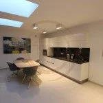 Nous avons le plaisir de vous proposer à la location un bel appartement tout compris (internet, télévision, femme de ménage, draps de bain et de lits...) dans le quartier de Rollingergrund.

Le plus grand atout de ce logement de haut standing est qu'il est entièrement meublé et équipé. 

Il se compose comme suit:
- Cuisine ouverte avec salon et salle à manger;
- 1 chambre;
- Salle de bain;
- Balcon d’environ 7m2; 
- Buanderie équipée (machine à laver/sèche-linge);
- Garage et sous-sol.

Prix locations:
1 mois: 2.400EUR
2/6 mois: 2.300EUR
> 7 mois: 2.200EUR
Parking: 150EUR

Frais d’agence à la charge de la partie locataire: 1 mois de loyer + 17% TVA. 

Pour plus d’informations, veuillez contacter l’agence.<br />Wir haben das Vergnügen, Ihnen eine schöne Wohnung zu vermieten, mit einer Fläche von ca. 43m2, möbliert und komplett ausgestattet, es besteht wie folgt:

- Offene Küche mit Wohnzimmer und Esszimmer;
- 1 Zimmer;
- Badezimmer;
- Balkon von ca. 7m2; 
- Ausgestatteter Waschraum (Waschmaschine/Wäschetrockner)
- Garage und Keller.

Einschließlich Nebenkosten (Reinigungsservice, Strom, WLAN, usw.)

Agenturkosten zu Lasten des Mieterteils: 1 Monat Miete + 17% MwSt. 

Für weitere Informationen wenden Sie sich bitte an die Agentur.<br />We are pleased to offer you for rent beautiful all-inclusive apartments (internet, television, maid, shower towels, bed sheets) in the Rollingergrund district.

The major asset of this high standing flat is that it is entirely furnished and equipped. 

It consists as follows:
- Open kitchen with living and dining room;
- 1 bedroom;
- Bathroom;
- Balcony of about 7m2; 
- Laundry room (washing machine/dryer);
- Garage and basement.

Rental prices:
1 month: 2.400EUR
2/6 months: 2.300EUR
> 7 months: 2.200EUR
Parking: 150EUR

Agency fees at the expense of the tenant: 1 month rent + 17% VAT. 

For more information, please contact the agency.